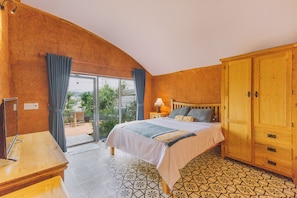 Superior Bungalow, Garden View | 1 bedroom, premium bedding, minibar, desk - Cocoon Bungalow (Da Lat)