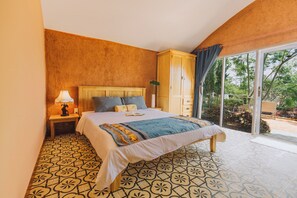 1 habitación, ropa de cama de alta calidad, minibar y escritorio 
