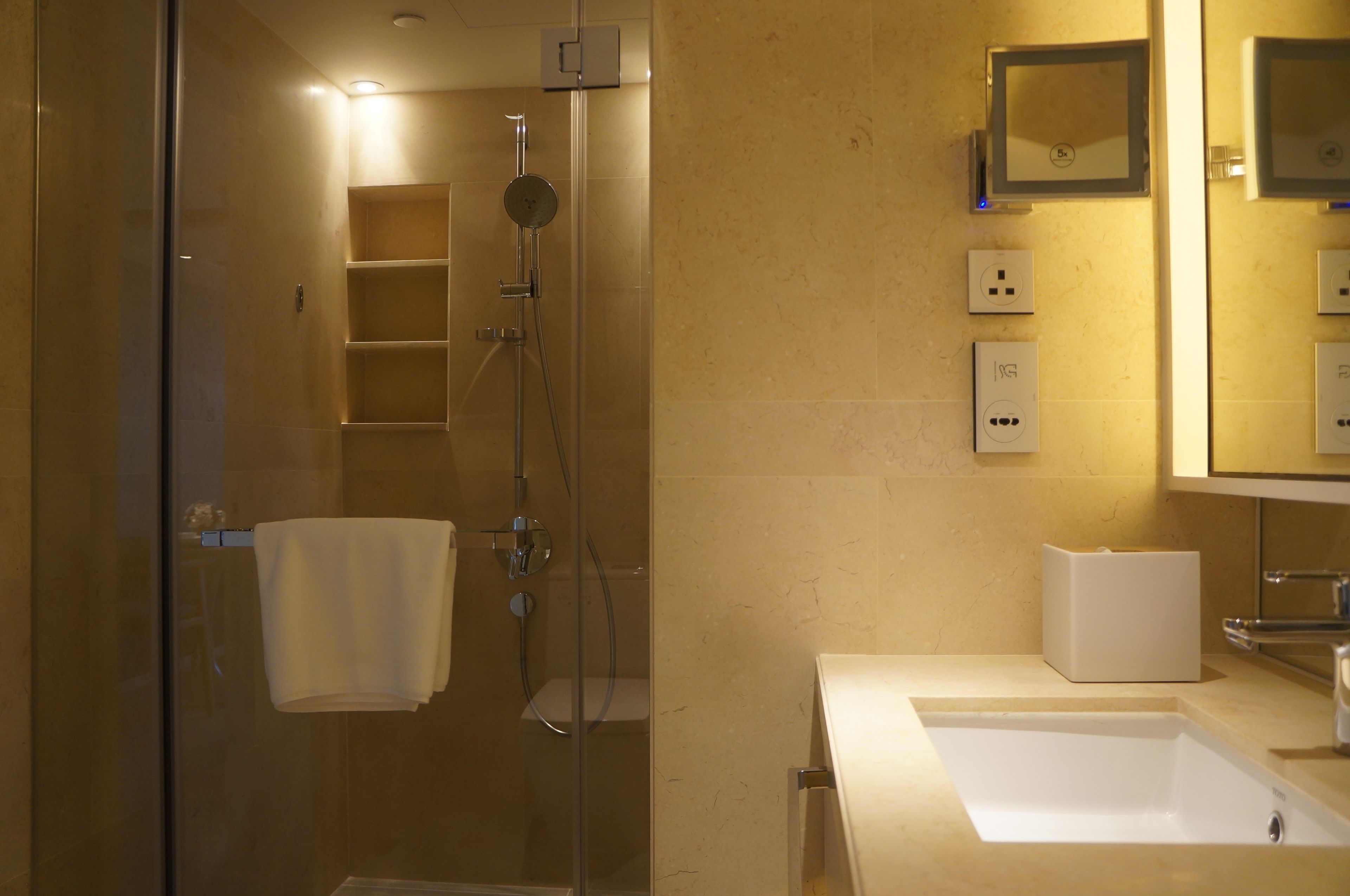 premium room, 1 king bed, balcony, ocean view | bathroom | free toiletries, hair dryer, bathrobes, slippers