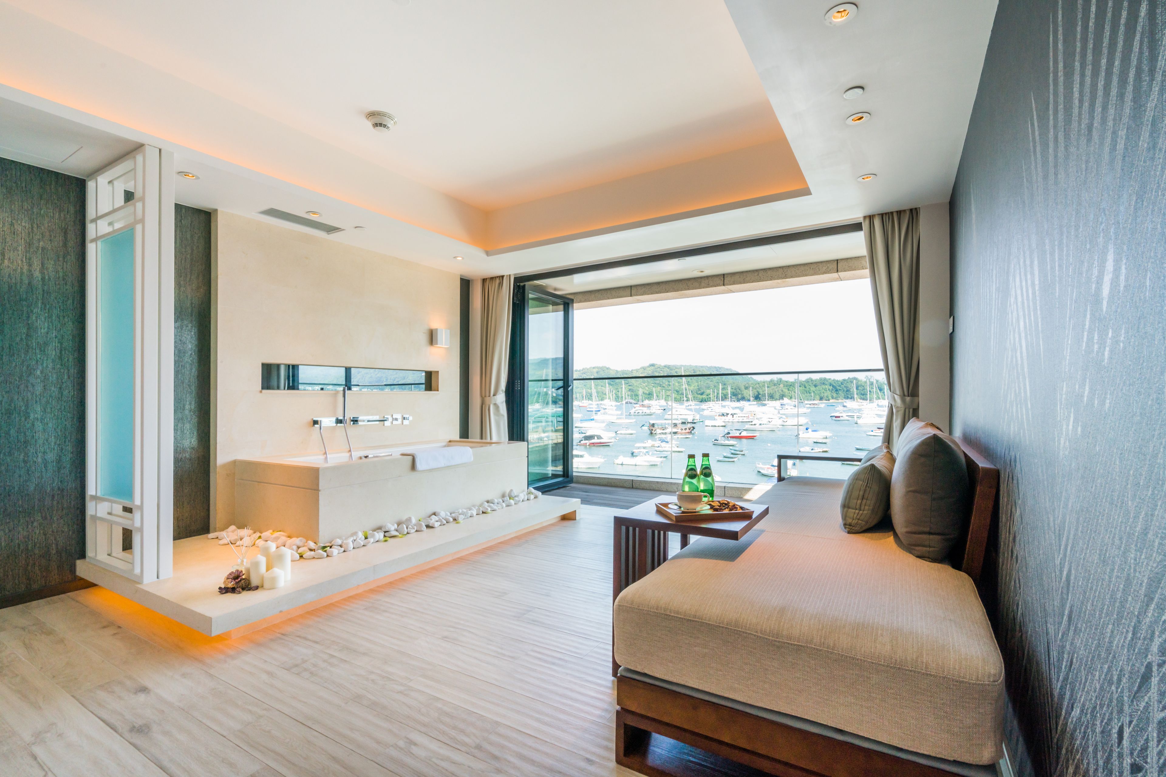 premium room, 1 king bed, balcony, ocean view | minibar, in-room safe, desk, soundproofing