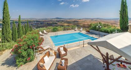 Lovely home in Aragona -AG-