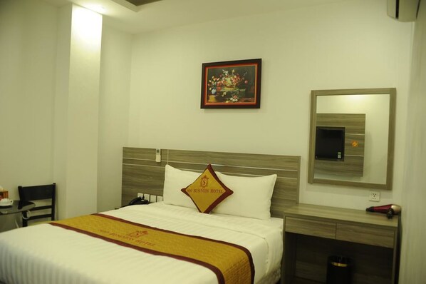 Deluxe Double Room Single Use, Refrigerator