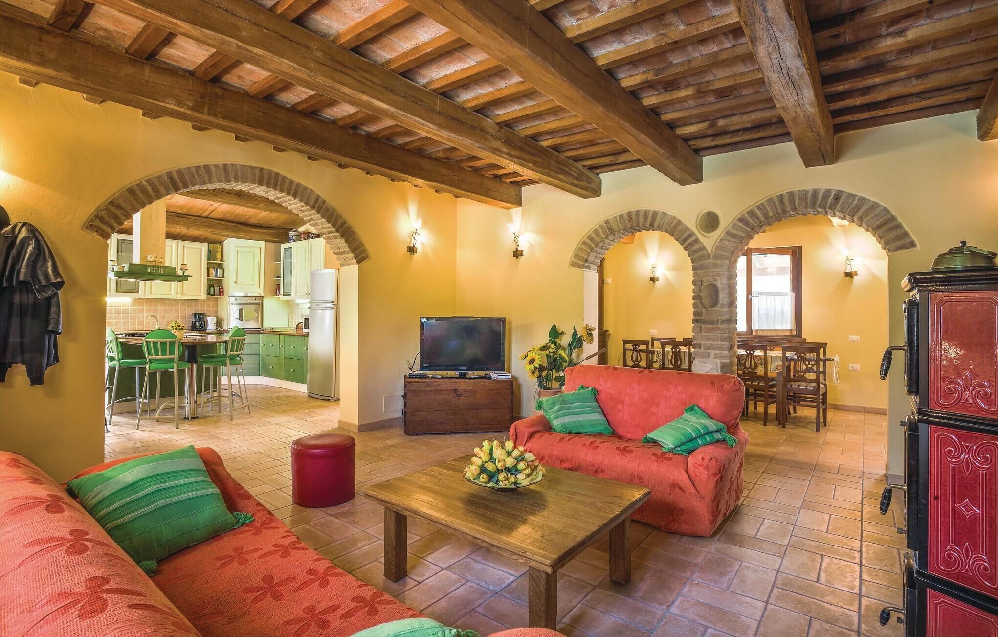 Fernseher, Kamin, Tischfußball, Tischtennisplatte