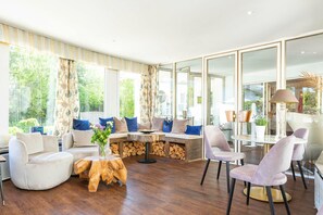 Interior - Vacation apartment 201 - Hotel garni Berlin (Rottach-Egern)