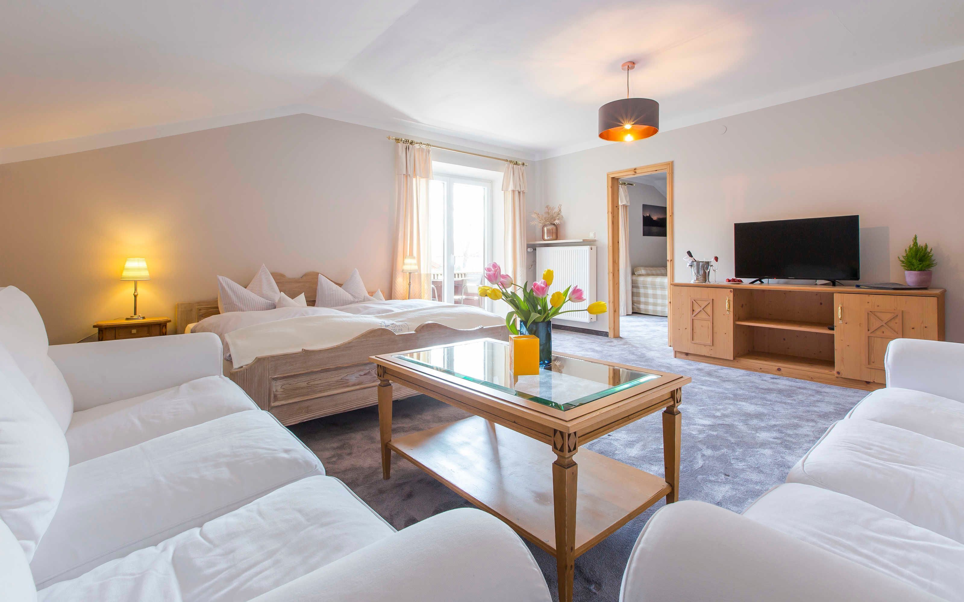 2 Schlafzimmer, Schreibtisch, Reisekinderbett, WLAN