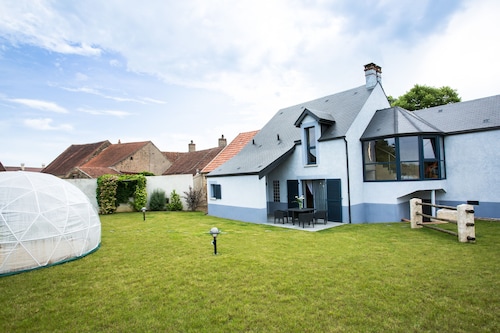 MAISON INDIGO - 4 * residence - 7 km from the A6 motorway - exit AVALLON