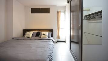 Desk, free WiFi, bed sheets