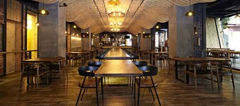 Merrynest Hotel