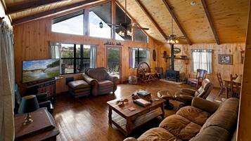 Smart TV, reproductor de DVD, mesa de ping pong, libros