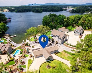 Exterior - "Bayshore Breeze" - Lakefront 7BR, Private Pool, Hot Tub, Putting Green, Views (Hot Springs)