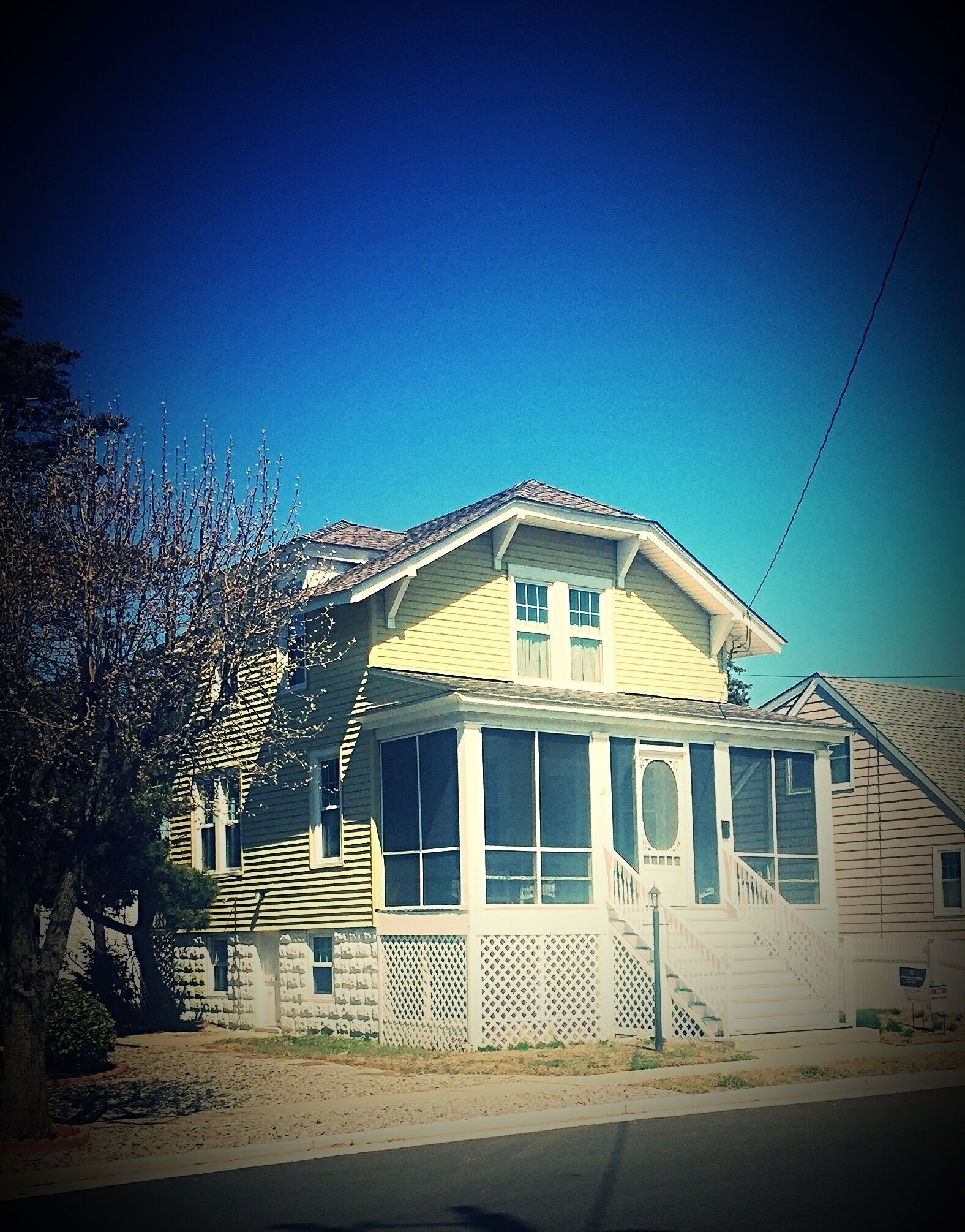 Charming Stone Harbor Cottage