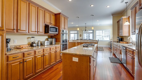 LUJOSA casa de playa privada con piscina privada, a pocos pasos de la playa!