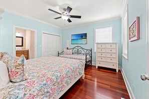 5 bedrooms, iron/ironing board, WiFi, bed sheets