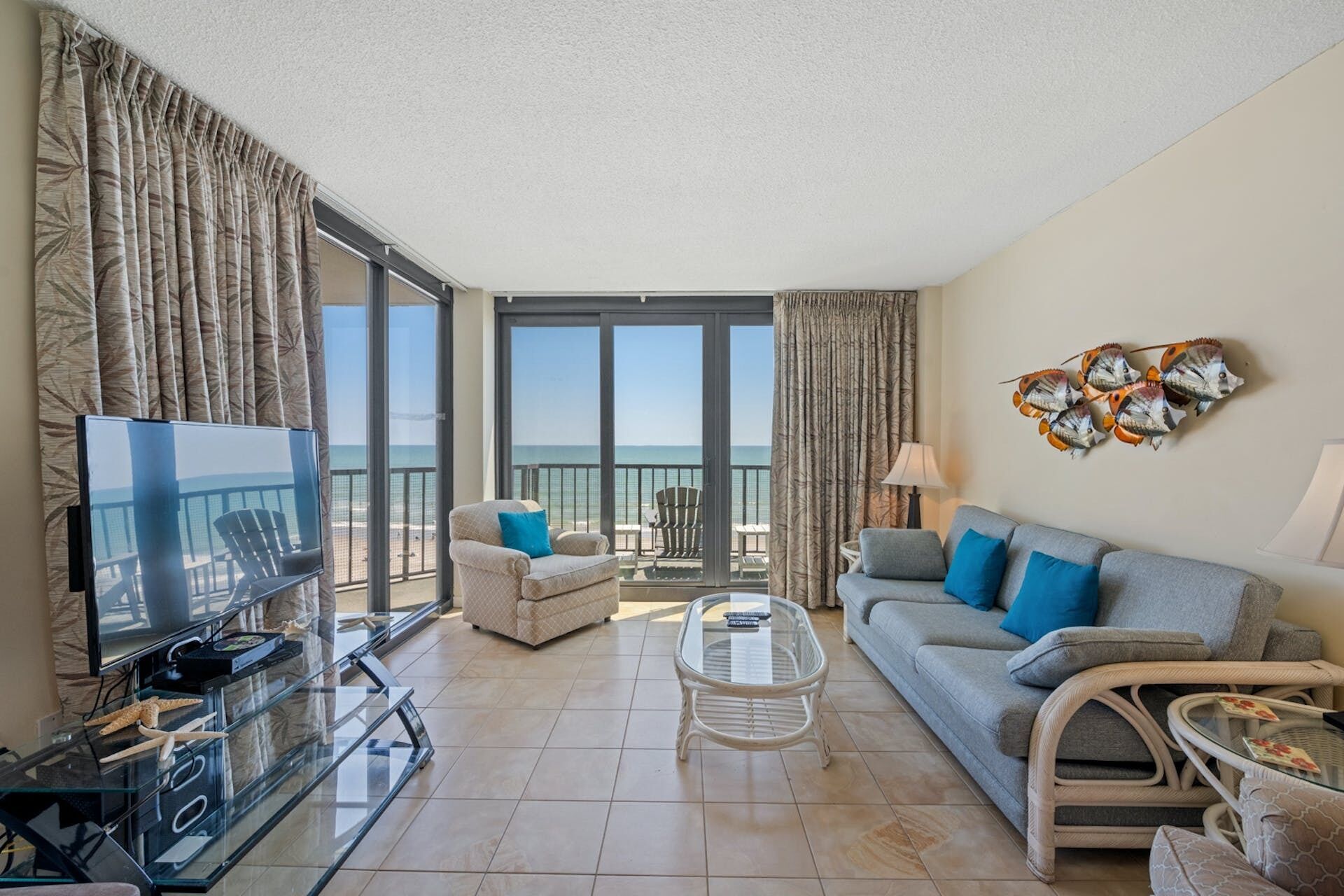 Grand Top Floor Condo, Convenient Beach Access | Crescent Sands CB - B6