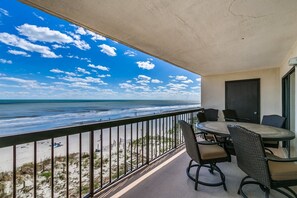 Outdoor dining - 3rd Floor Beach Chic Corner Unit, Outdoor Pool, Wifi | Crescent Tower I - 301 (North Myrtle Beach)