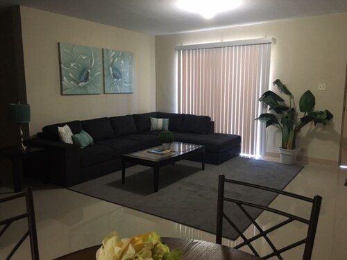 Walking distance to the University of Guam! 2BED/1BATH!!!!
