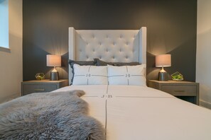 3 chambres, bureau, fer et planche à repasser, Wi-Fi gratuit