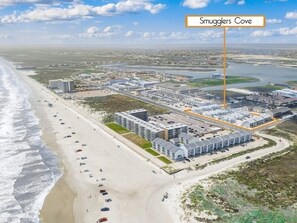 Beach nearby, sun-loungers, beach towels - Awesome Family Getaway!  READ OUR REVIEWS  Beautiful  2/2 bth T/H, 1blk to Beach (Corpus Christi)