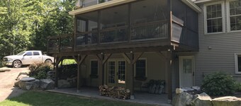 Beautiful lake house for 12-14 Holden, miles of hiking and biking trails!