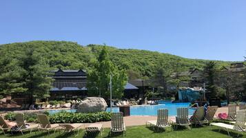 Piscine couverte, piscine extérieure