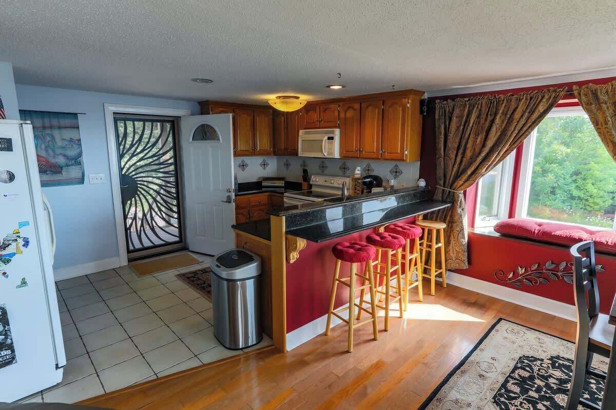 雪櫃、微波爐、焗爐、爐具