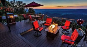 屋外ダイニングエリア