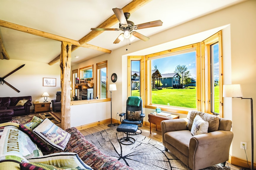 Golf Course Mountain Home , Views/hot Tub/star Gazing/ski/hike/golf/gather/relax - Red Lodge, MT