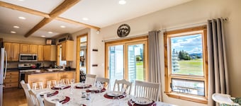 Mountain Views Golf Course Home/HotTub/Star Gazing/Ski/Hike/Golf/Family/WiFi