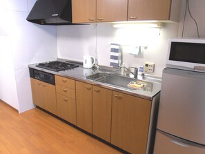 Ferienhaus (Private Vacation) | Eigene Kochnische | Kühlschrank, Mikrowelle, Herdplatte, Wasserkocher