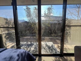 Basic Ev | Bahçe manzarası