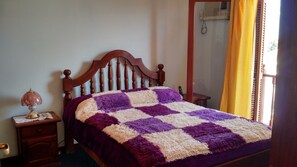 3 bedrooms, internet, bed sheets - Family House for 6 people (Salta)