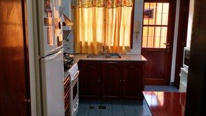 Fridge, microwave, oven, stovetop - Family House for 6 people (Salta)