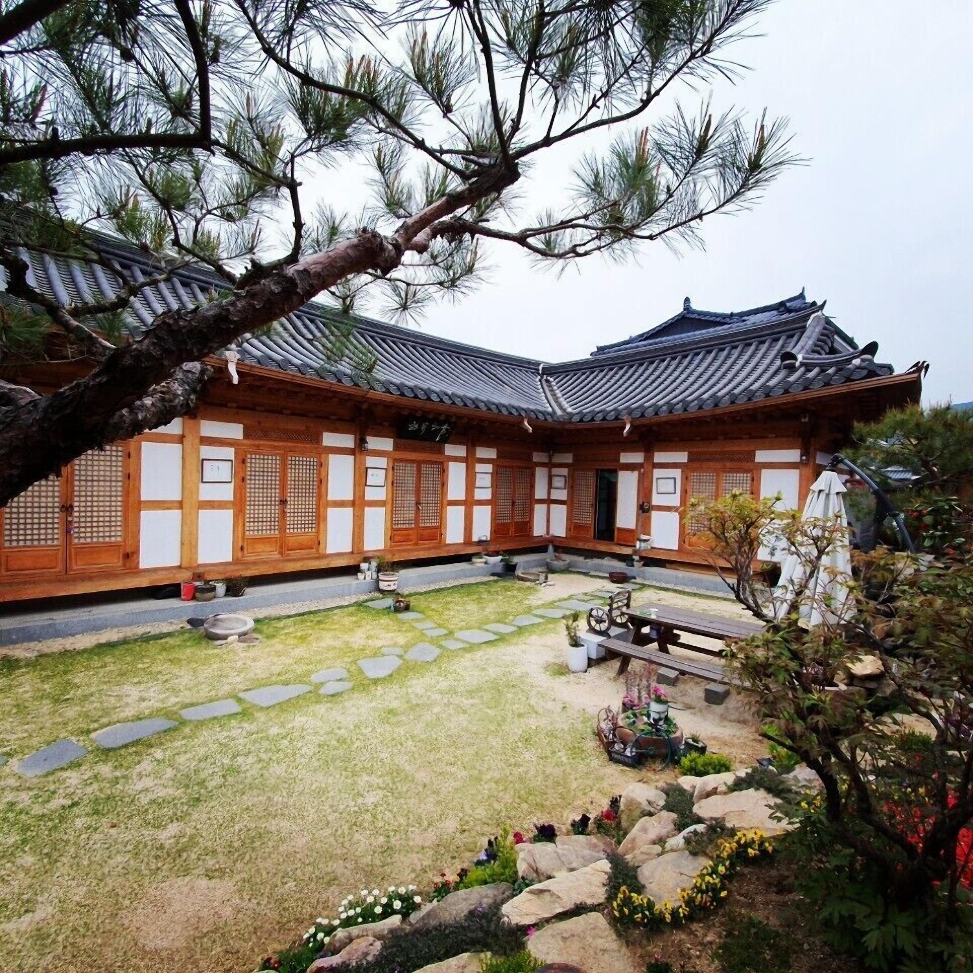 施設の正面