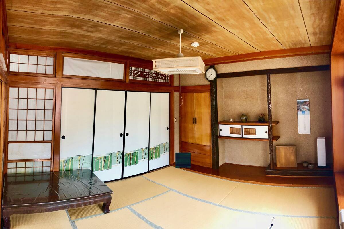 Traditional-Zimmer (Japanese Style, with 8 Tatami Mats) | Bügeleisen/Bügelbrett, kostenloses WLAN