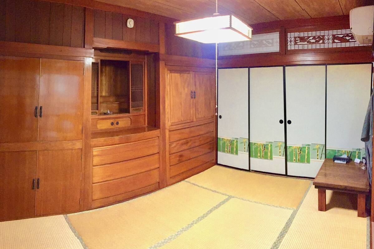 Traditional-Zimmer (Japanese Style, with 6 Tatami Mats) | Bügeleisen/Bügelbrett, kostenloses WLAN