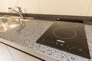 Refrigerador, tetera/pava eléctrica