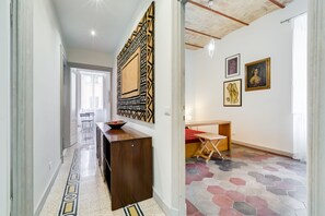 Apartment, 3 Bedrooms, 2 Bathrooms, City View | 3 bedrooms, laptop workspace, iron/ironing board, free cribs/infant beds - Monti Colosseum Apartment-Urbana (Rome)