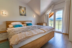 1 quarto, cofres nos quartos, quartos à prova de som, berços grátis