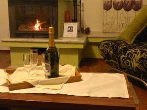 Comfort Double Room, 1 King Bed, Balcony | 1 bedroom, in-room safe, soundproofing, free cribs/infant beds