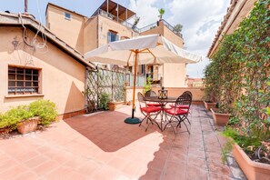 Apartment, 1 Queen Bed, Terrace, City View | Terrace/patio