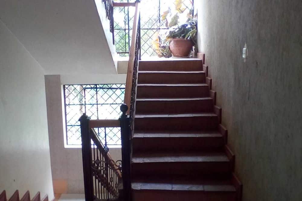 Rose House Hotel