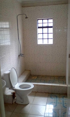 ห้องสแตนดาร์ดดับเบิล | ห้องน้ำ | ฝักบัว, ผ้าเช็ดตัว