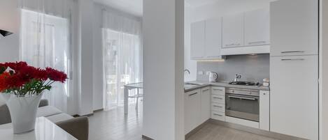 Apartment, Nichtraucher, Klimaanlage | Eigene Küche | Kühlschrank, Mikrowelle, Ofen, Herdplatte