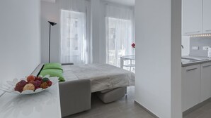 Apartemen, Bebas Asap Rokok, AC | Area keluarga | Televisi layar datar 32-inci dengan saluran TV digital dan TV