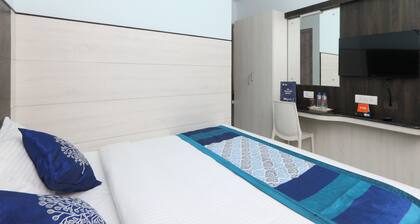 OYO 15857 Saibala Budget Hotel