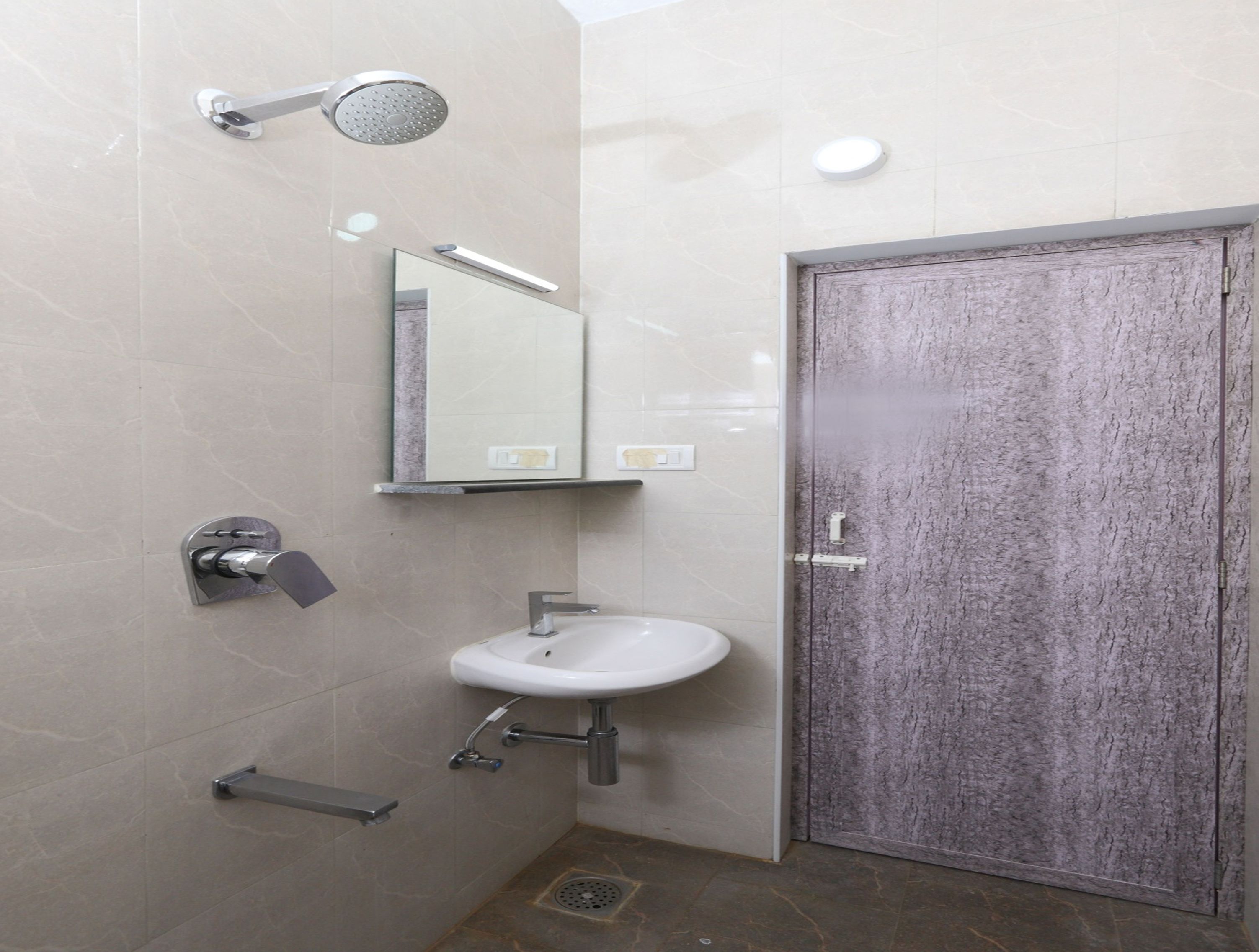 Shower, rainfall showerhead, towels