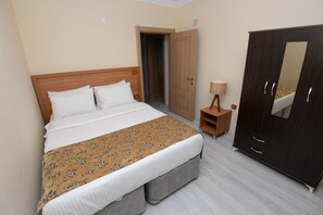 Basic-Zimmer | Schreibtisch, kostenlose Babybetten, kostenloses WLAN, Bettwäsche