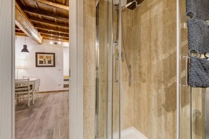 Apartment, 1 Queen Bed, Non Smoking, Air conditioning | Bathroom shower - Pellegrino Campo de' Fiori Suite (Rome)