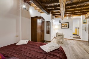 Apartment, 1 Queen Bed, Non Smoking, Air conditioning | 1 bedroom, in-room safe, free cots/infant beds, free WiFi - Pellegrino Campo de' Fiori Suite (Rome)