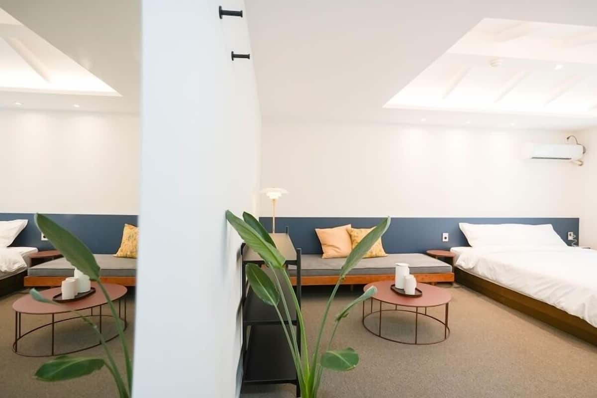 Deluxe Room | 1 bedroom, individually decorated, individually furnished, free WiFi